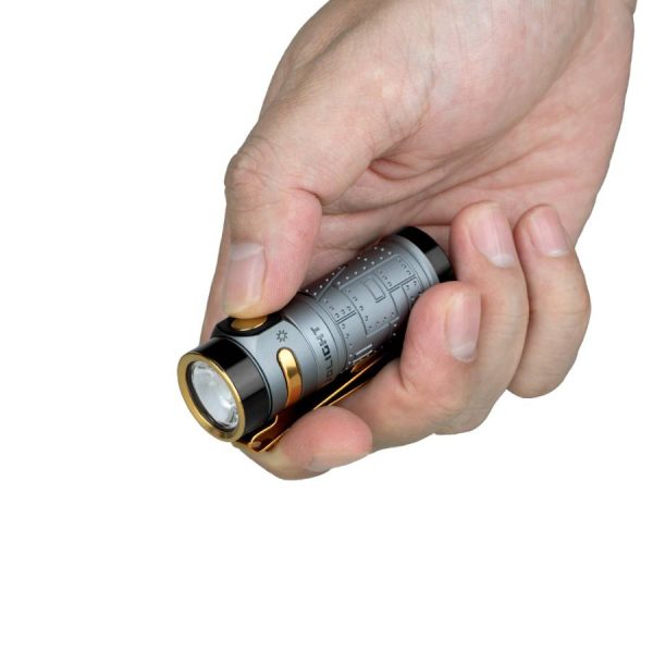 olight baton 4 premium ediiton fighter pilot